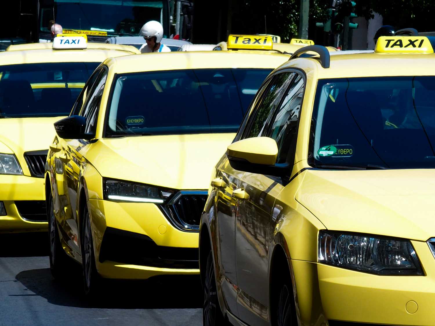 Έρευνα του ΕΜΠ για την UBER επαναφέρει στη συζήτηση την απελευθέρωση του κλάδου των ταξί