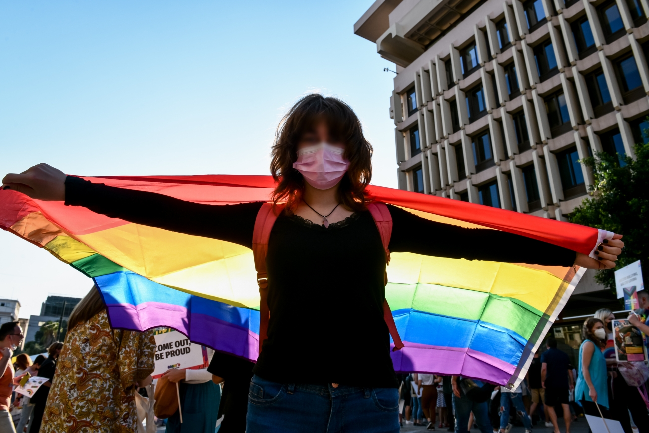 Τρανσφοβία και ρητορική μίσους “ρίχνουν” την Ελλάδα στα ΛΟΑΤΚΙ+ δικαιώματα
