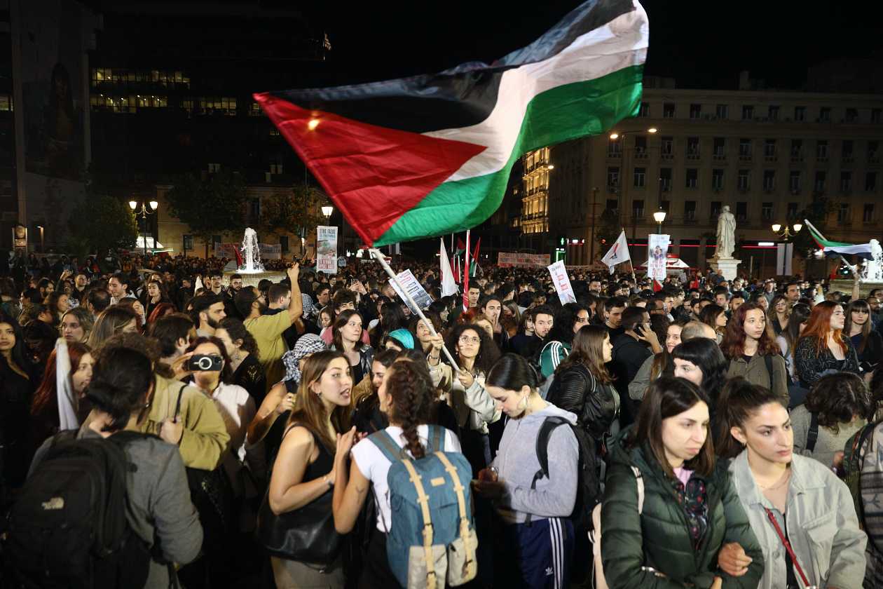 Πανεπιστήμιο Columbia: Η πρόεδρος καταψηφίστηκε για την καταστολή κατά των φιλοπαλαιστινιακών φοιτητών