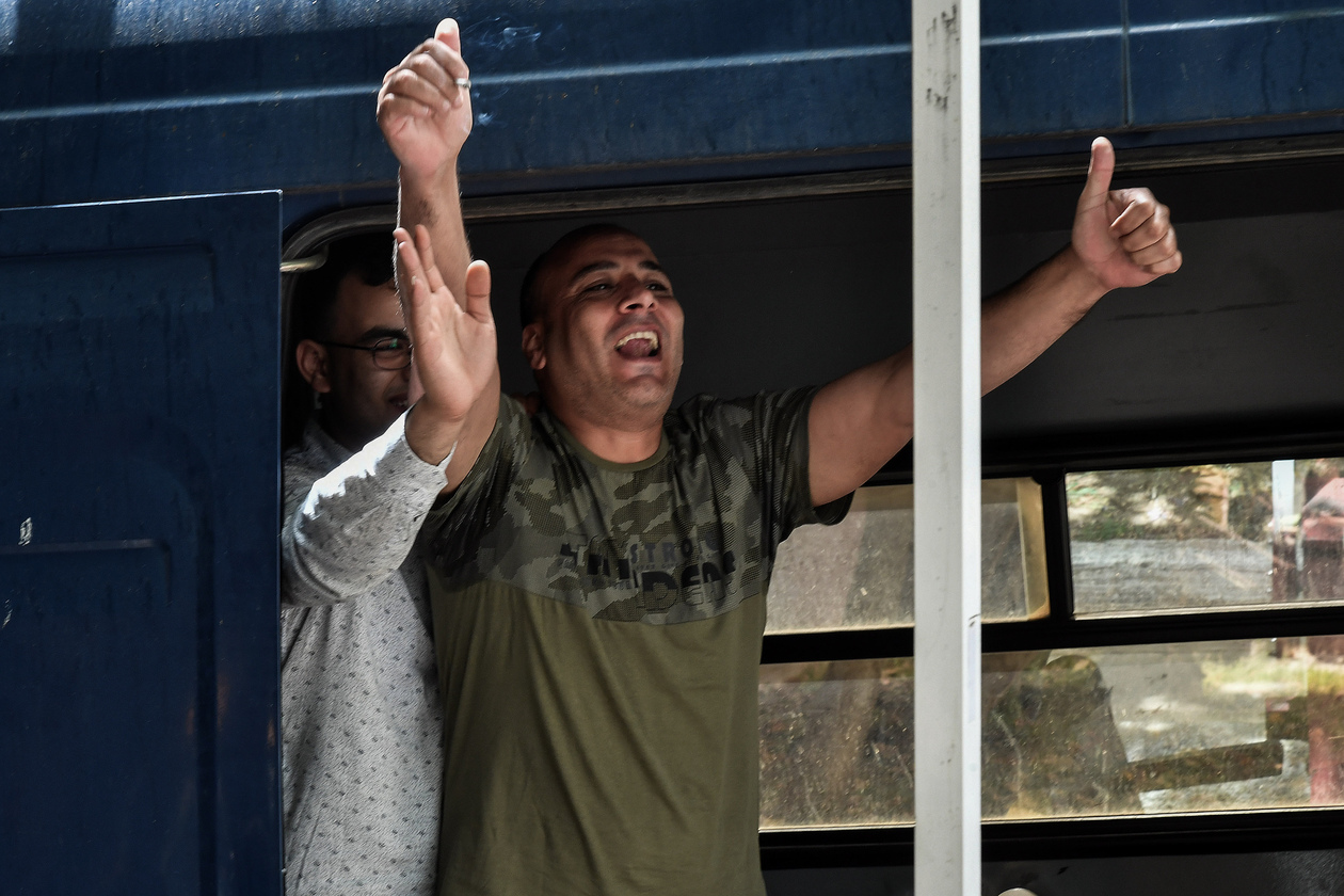 Αφέθηκαν ελεύθεροι 4 από τους 9 κρατούμενους ναυαγούς της Πύλου